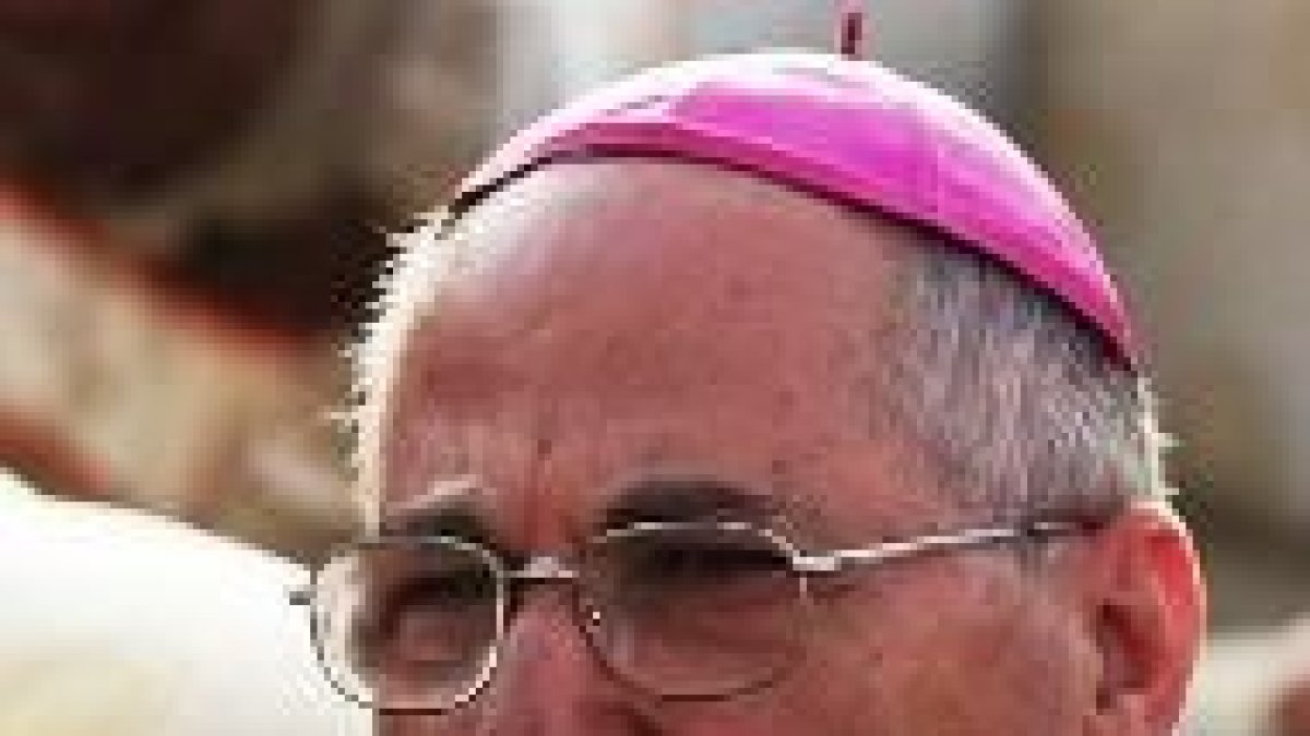 Monseñor Shlemon Warduni