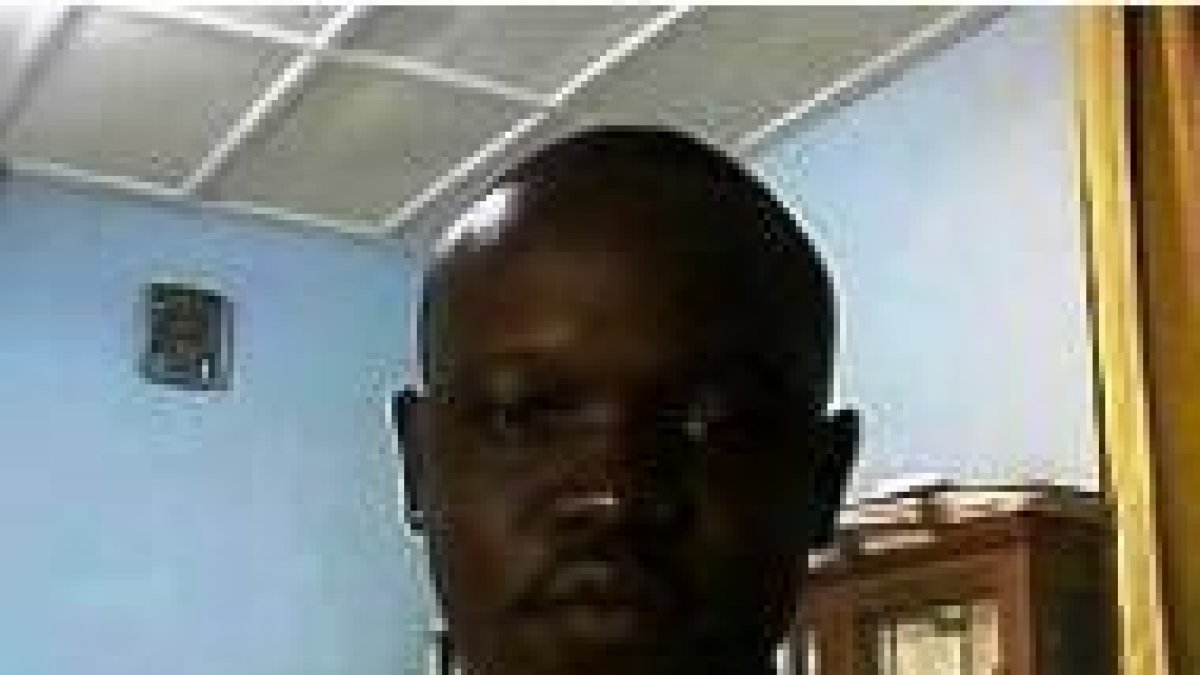 Monseñor Julien Andavo Mbia