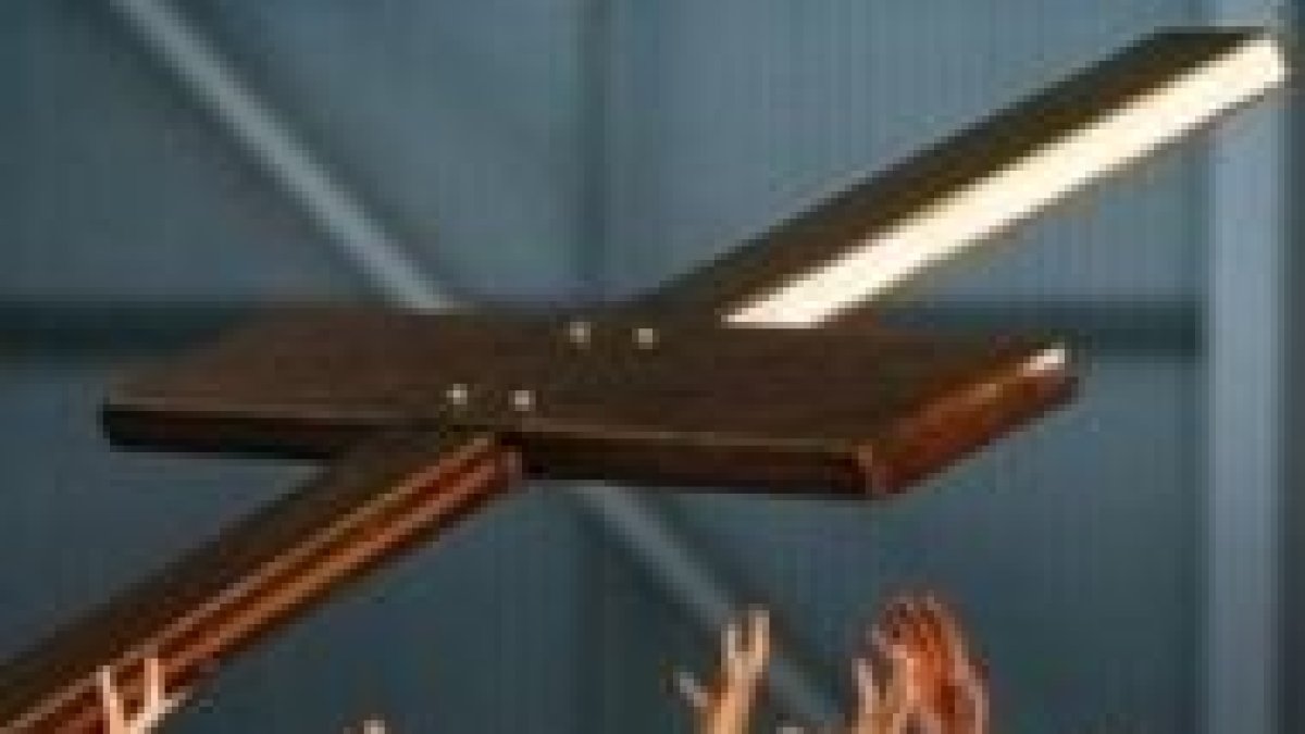 Jóvenes españoles reciben la cruz de la JMJ