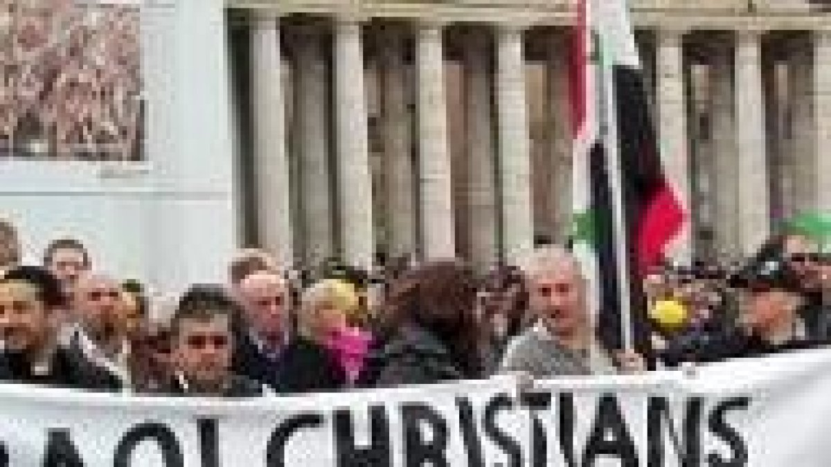 Manifestación contra los ataques a cristianos en Irak