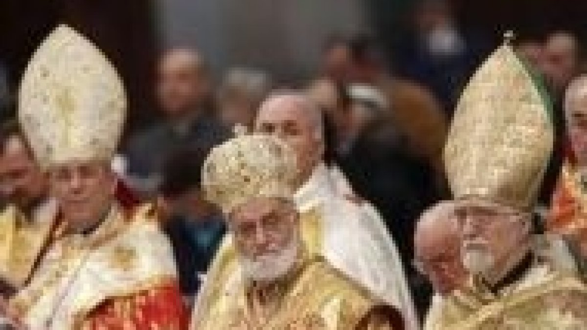 Obispos orientales durante el Sínodo que se celebra en el Vaticano