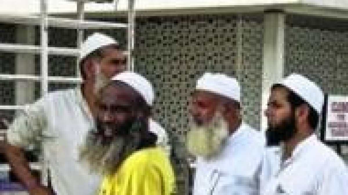 Un grupo de musulmanes malayos