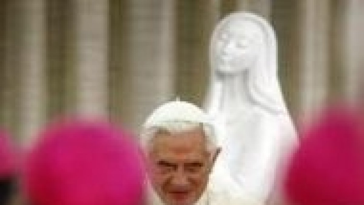 Benedicto XVI con los obispos de Portugal