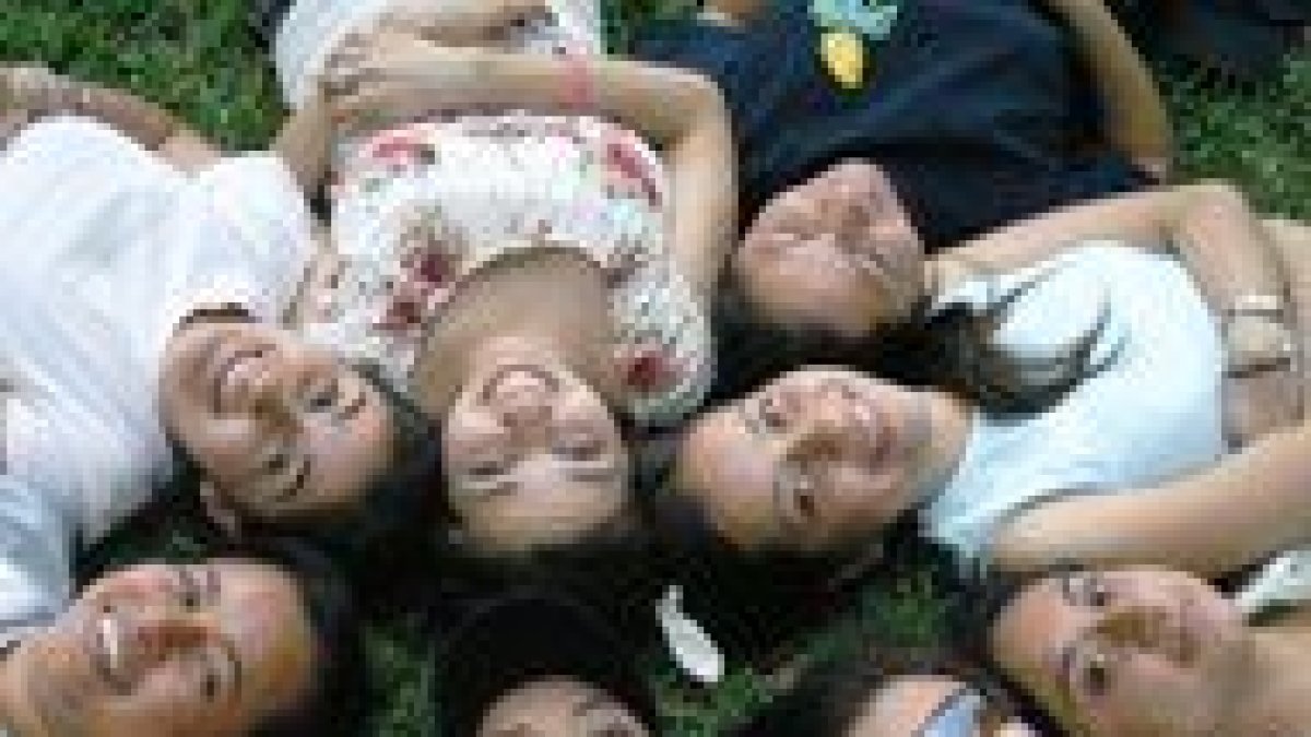 Un grupo de jóvenes