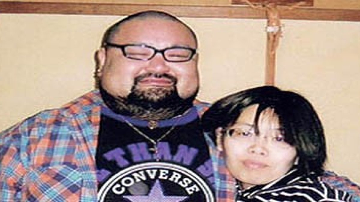 Pasó de las bandas de la mafia yakuza al bautismo católico, con su esposa y sus ocho hijos