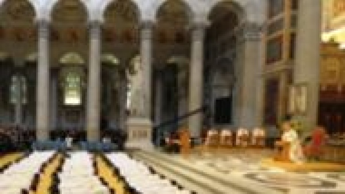 Momento de una ordenación sacerdotal