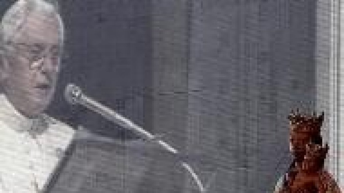 Imagen del Papa en la Plaza de Colón