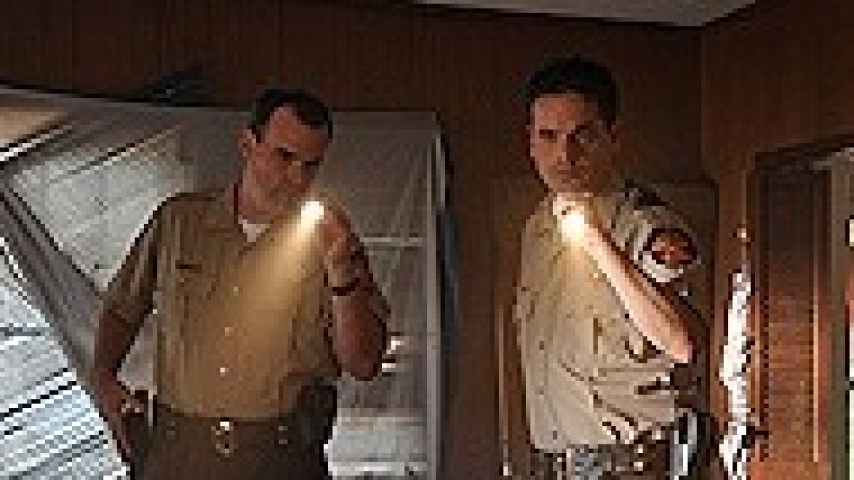 Policías en acción.