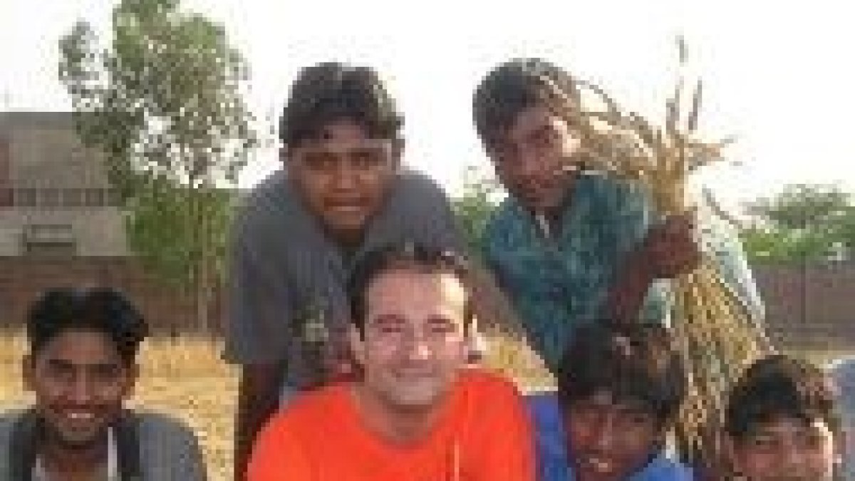 Miguel Ángel Ruiz en Pakistán