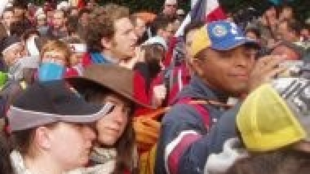 Un grupo de jóvenes católicos