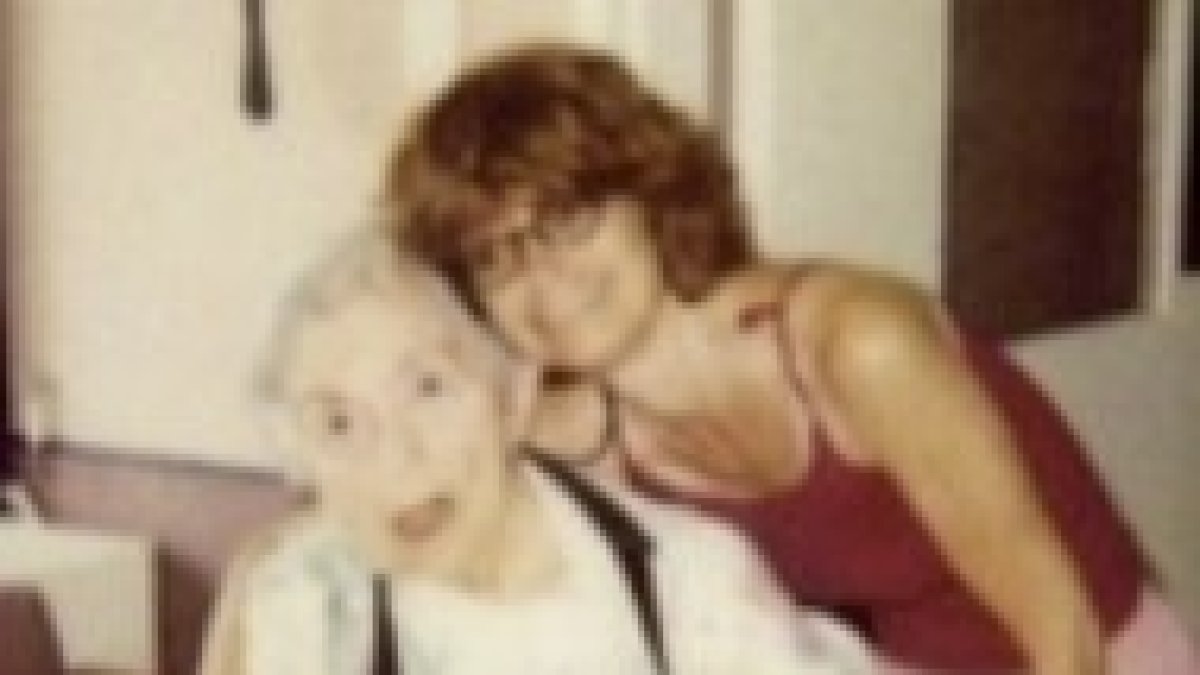 Julia Gross con su madre