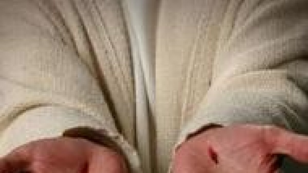 Las manos traspasadas de Cristo