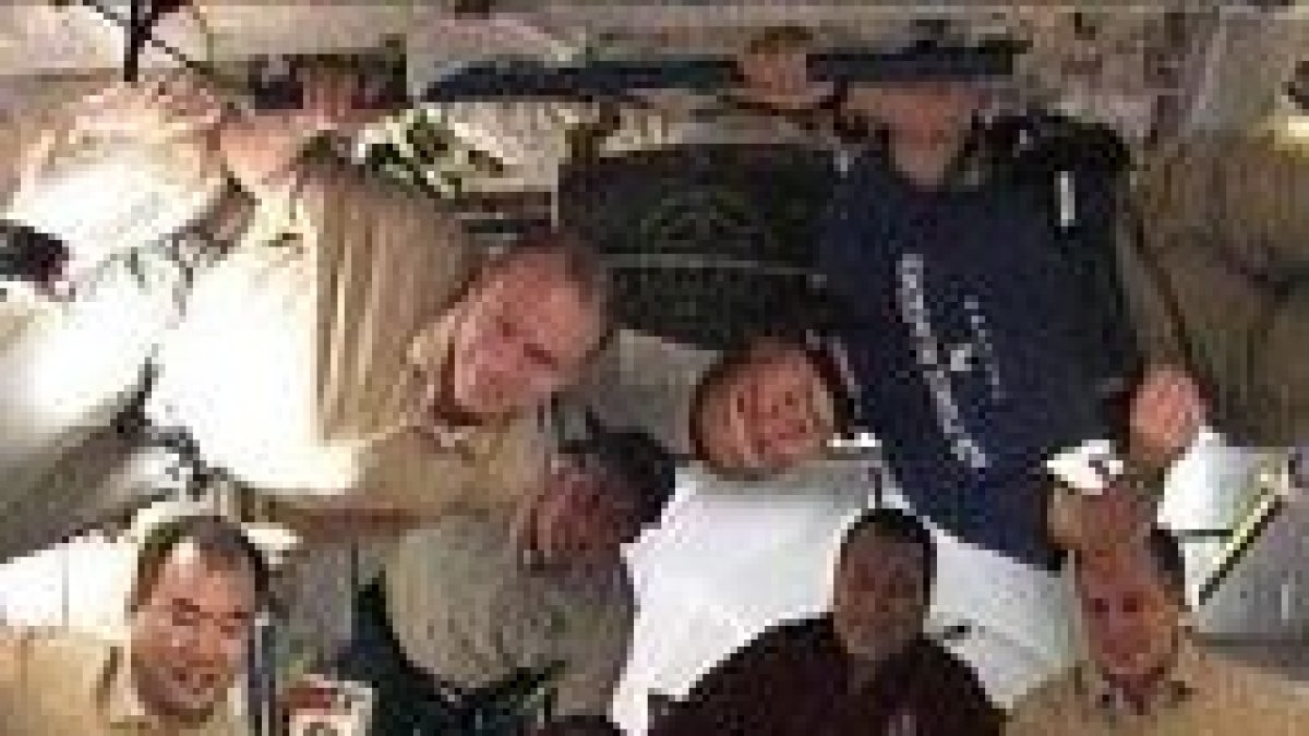 Astronautas en el transbordador Endeavour