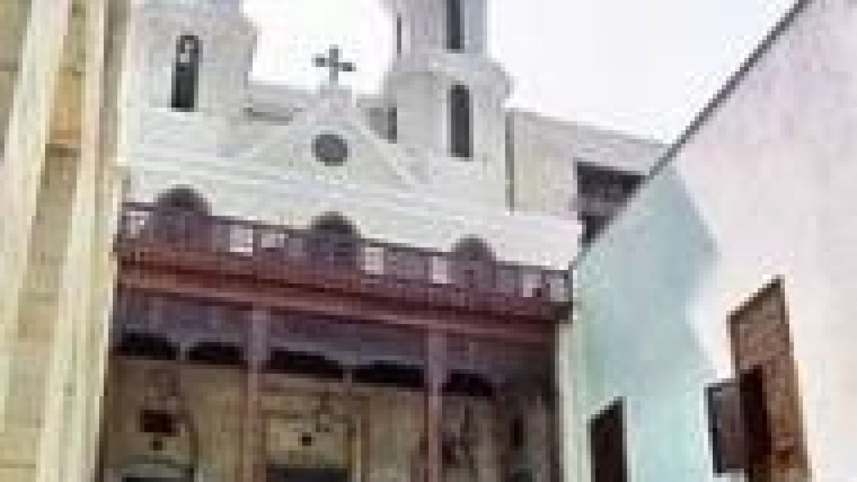 Católicos coptos en una iglesia