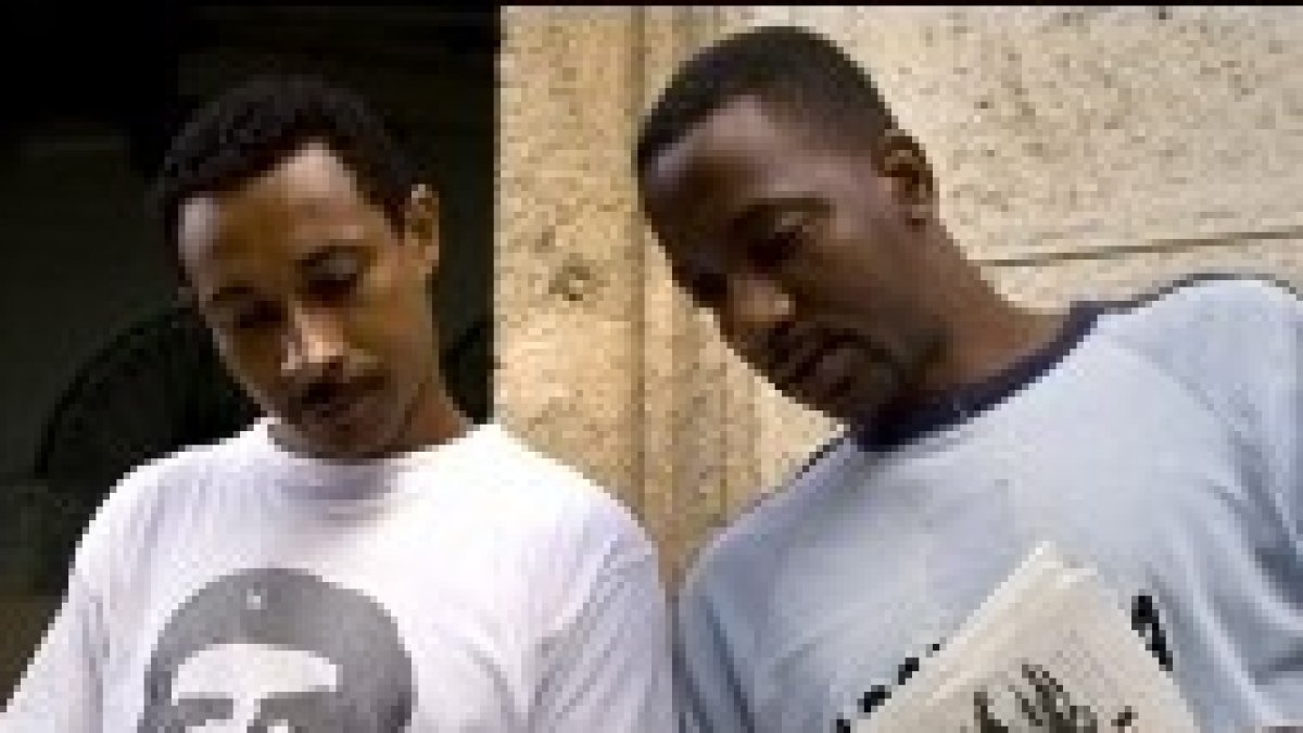 Lectores cubanos de Granma