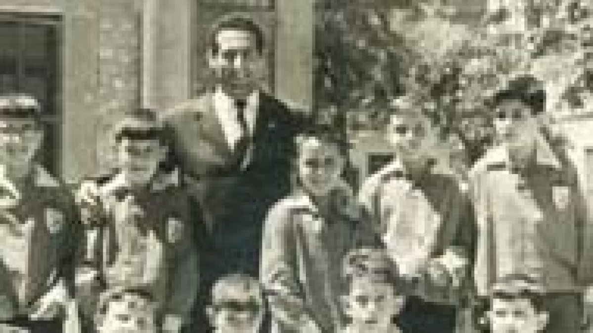 Rubalcaba, el segundo por la izquierda arriba, en el Pilar