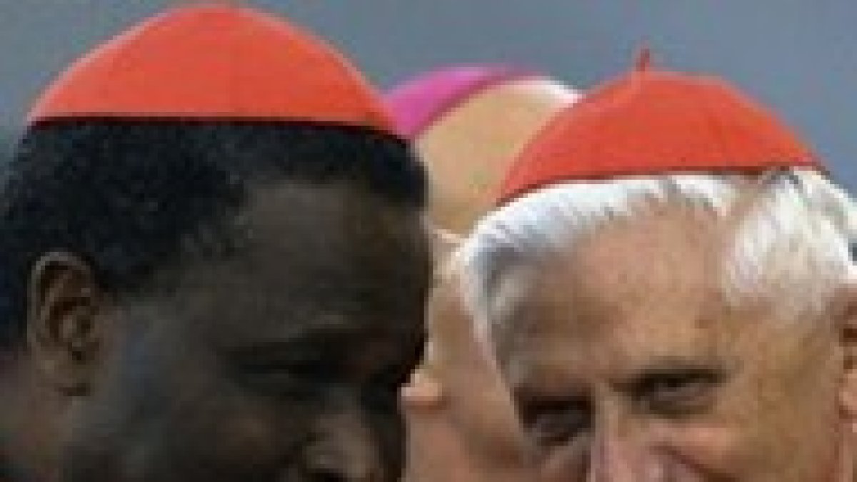 Los cardenales Ratzinger y Gantin