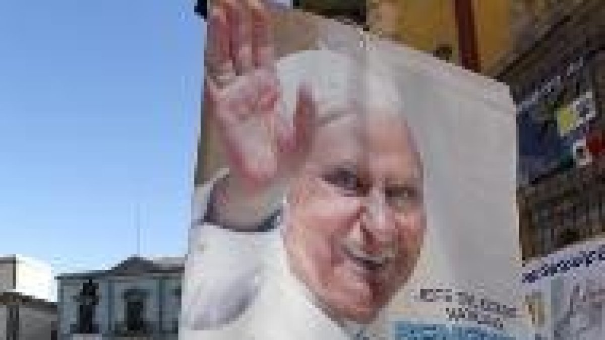 Cartel de la visita del Papa a México