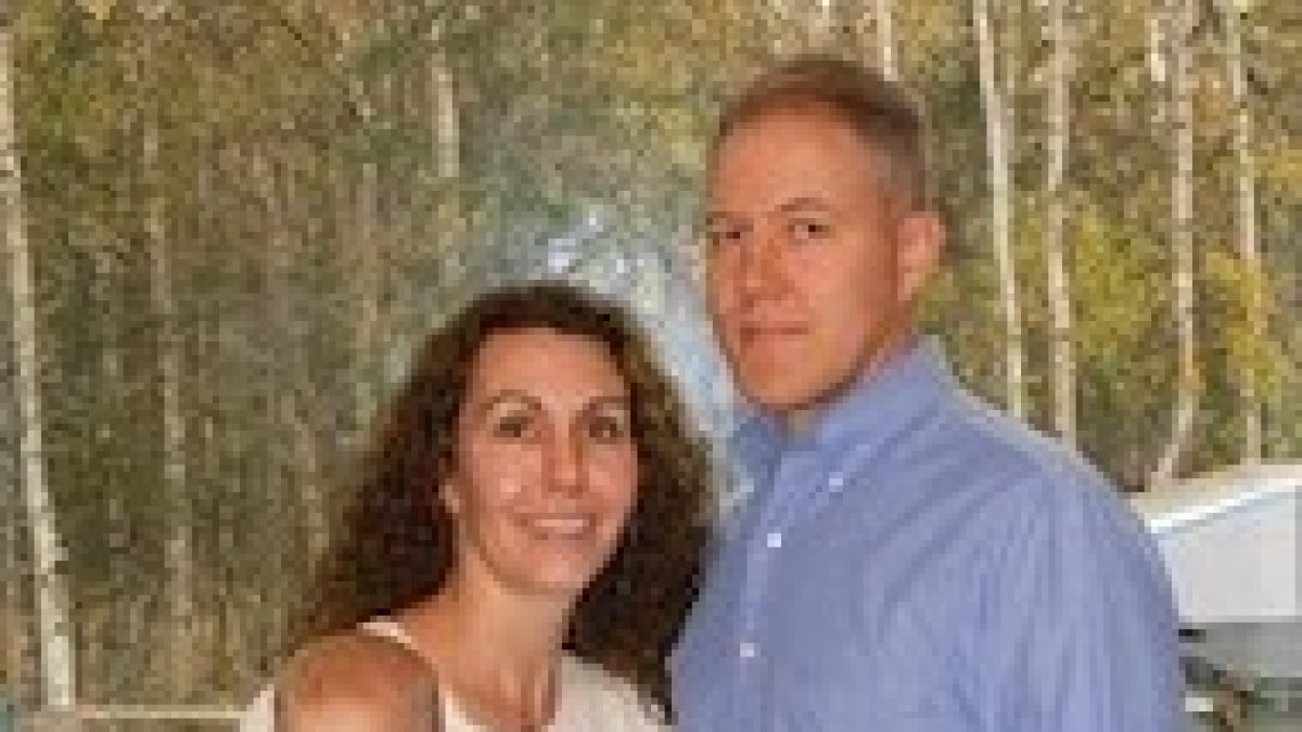 Ken, Alliston y uno de sus hijos.