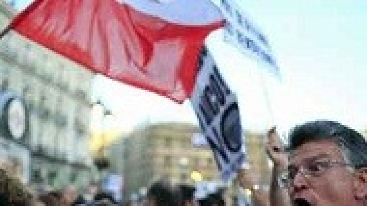 Laicista agresivo en la JMJ 2011