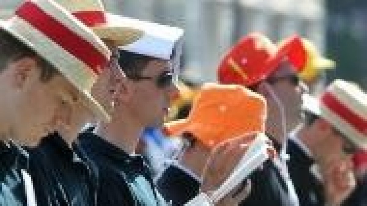 Seminaristas bajo el sol de la JMJ de Madrid