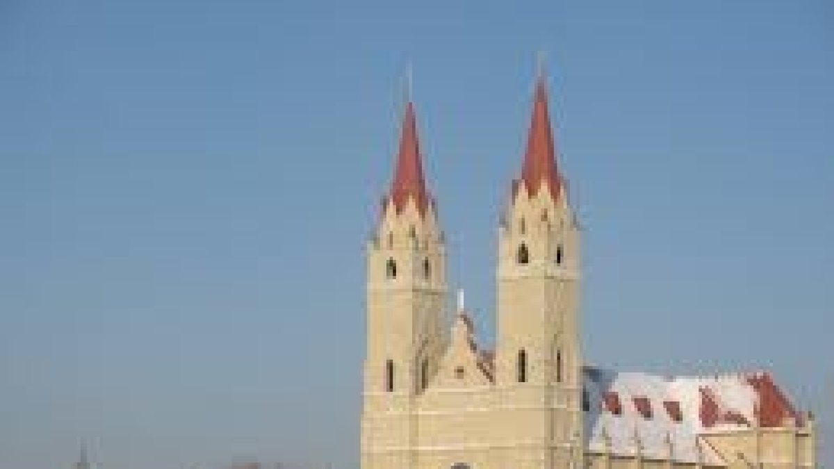 Nueva catedral en el epicentro del terror soviético