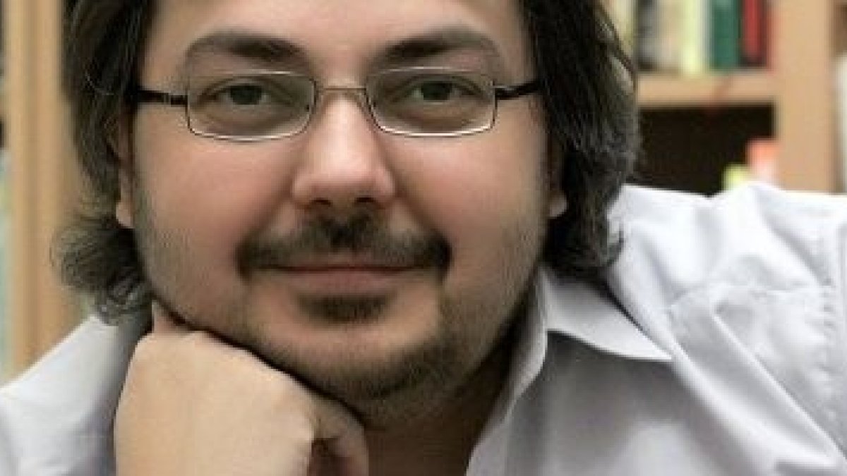 Stefan Stergályos avisa de los peligros del reiki y el ocultismo
