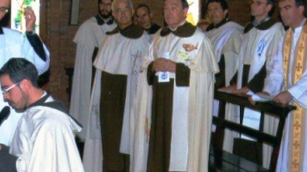 Profesión solemne de un fraile carmelita en Argentina