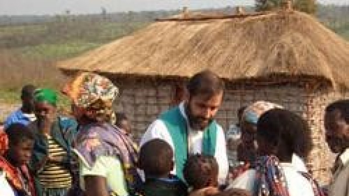 La evangelización implica proponer la fe, con comunidad y testimonio