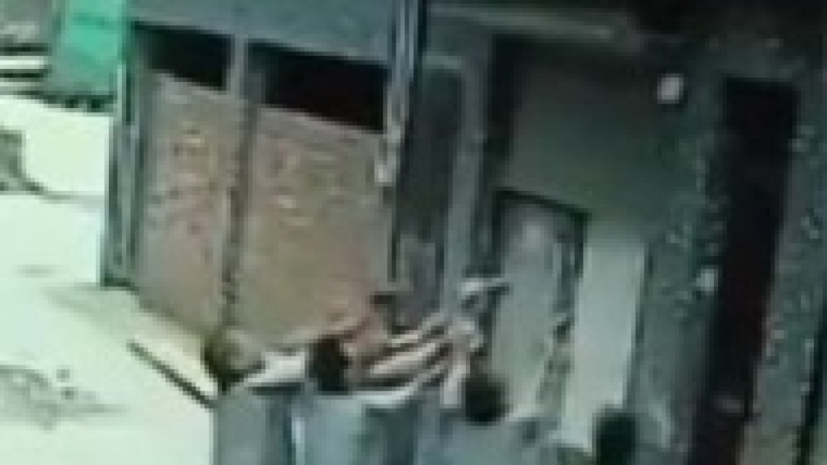 Salvan a una niña en China