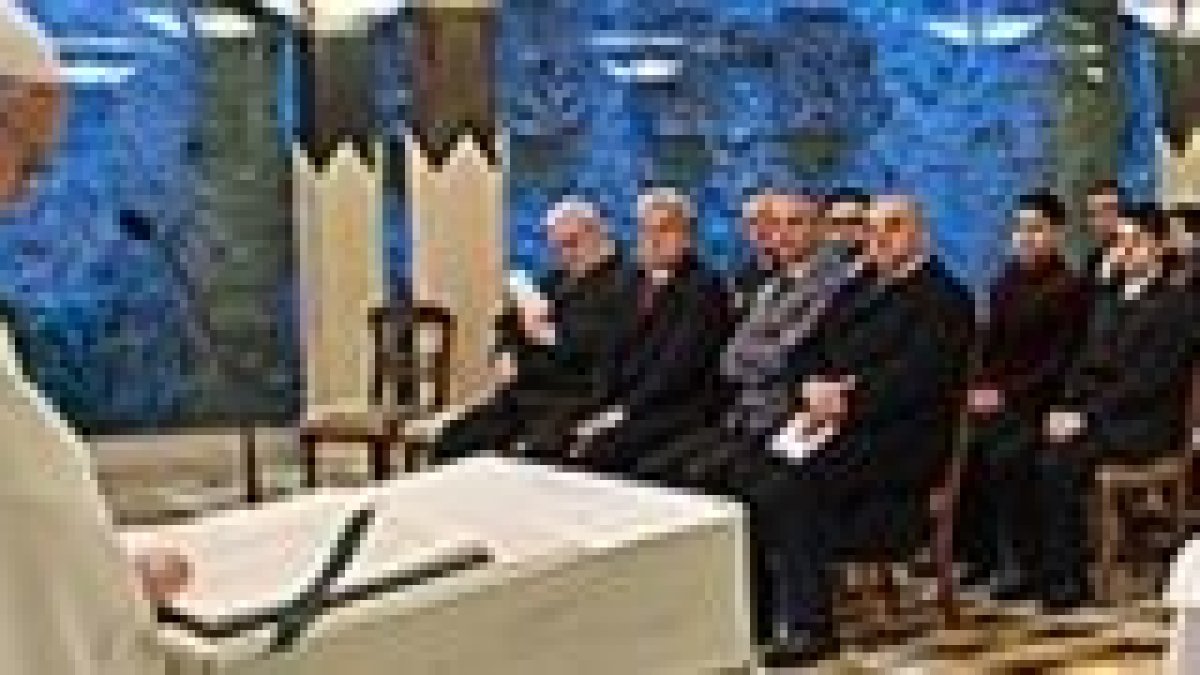 «Jesús enseña que el verdadero poder es el servicio», señala el Papa Francisco