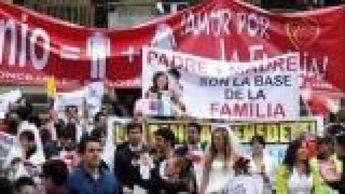 Familias ante el Senado de Colombia