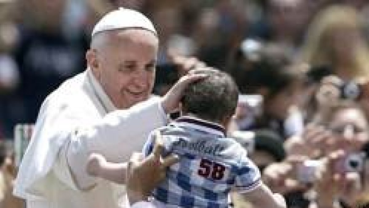 El Papa habla de matrimonio e hijos