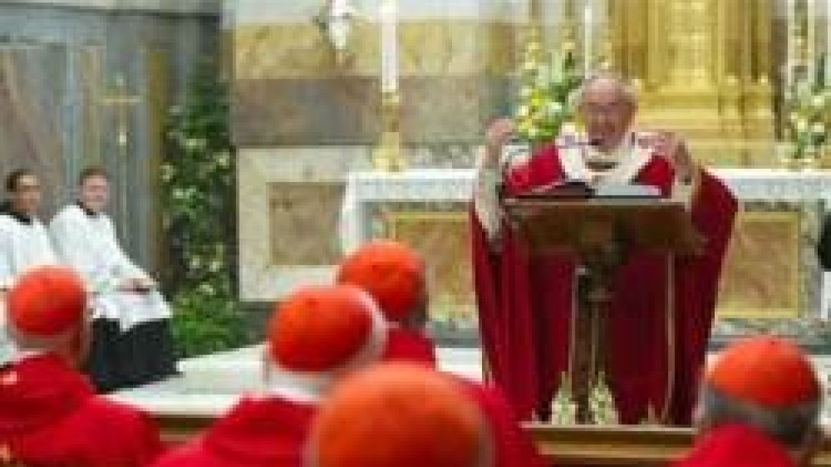 Misa por San Jorge, santo del Papa, última gran reunión con cardenales