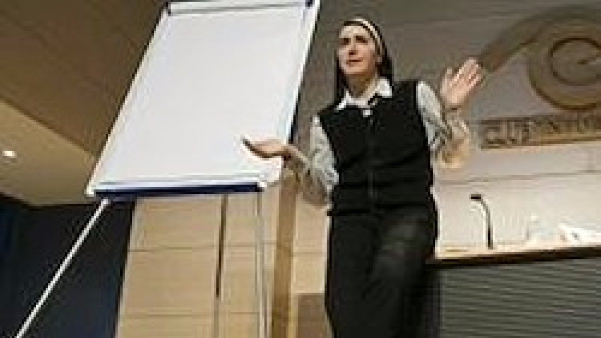 La monja benedictina española reiteró su apoyo a la despenalización del aborto.