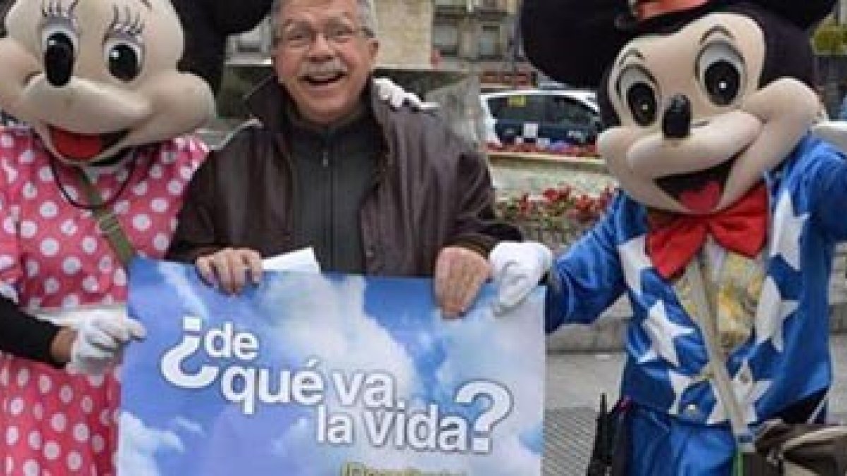 Ángel Gonzalez pregunta de qué va la vida en Madrid