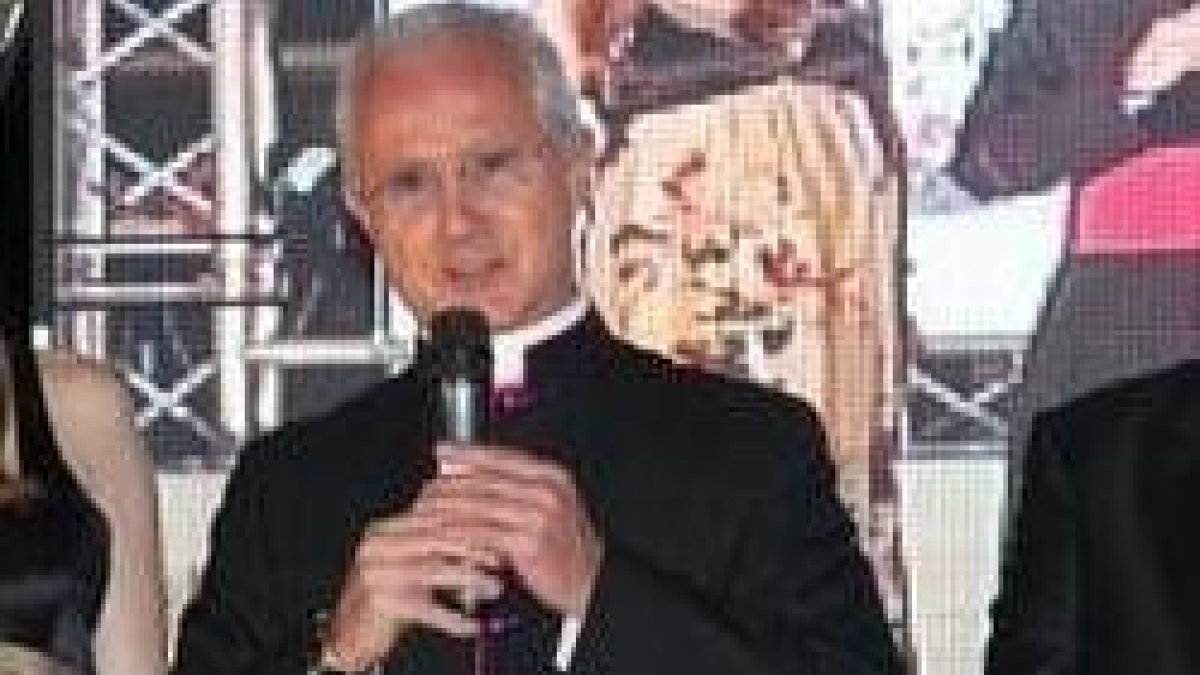 Nunzio Scarano no es ni nuncio ni obispo, pero sí monseñor