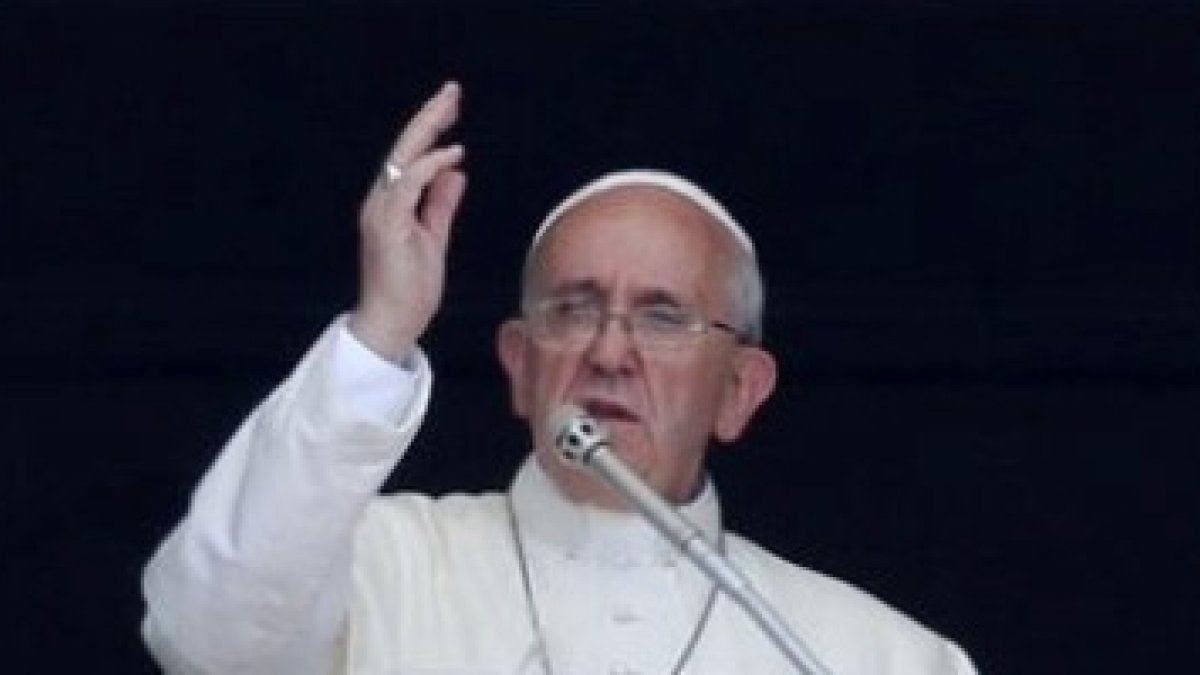 Un ángelus antipelagiano: «El amor es el que salva, no la sola práctica de los preceptos»