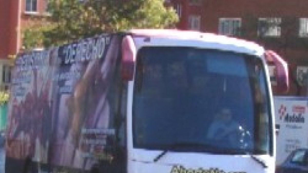 El autobús de AbortoNo con imágenes truculentas de abortos ha circulado por Madrid