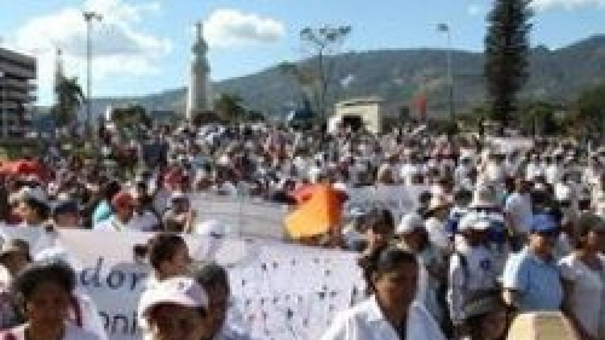 La Marcha por la vida y la familia en El Salvador contó con la colaboración de católicos y protestantes
