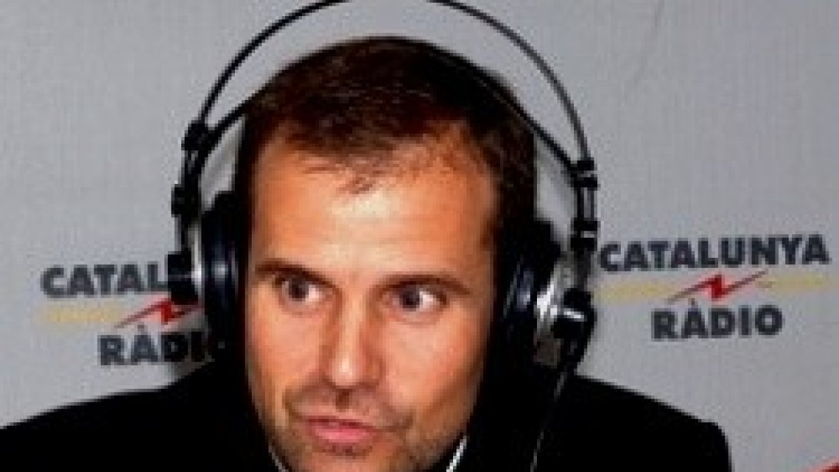 Novell no lo especifica, pero parece que no cree en el derecho a decidir de todos los españoles, sólo de los catalanes