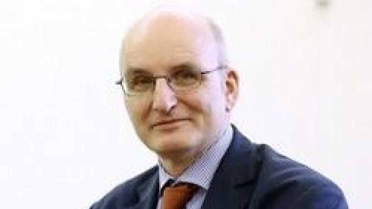 Erns Von Freyberg, director del IOR