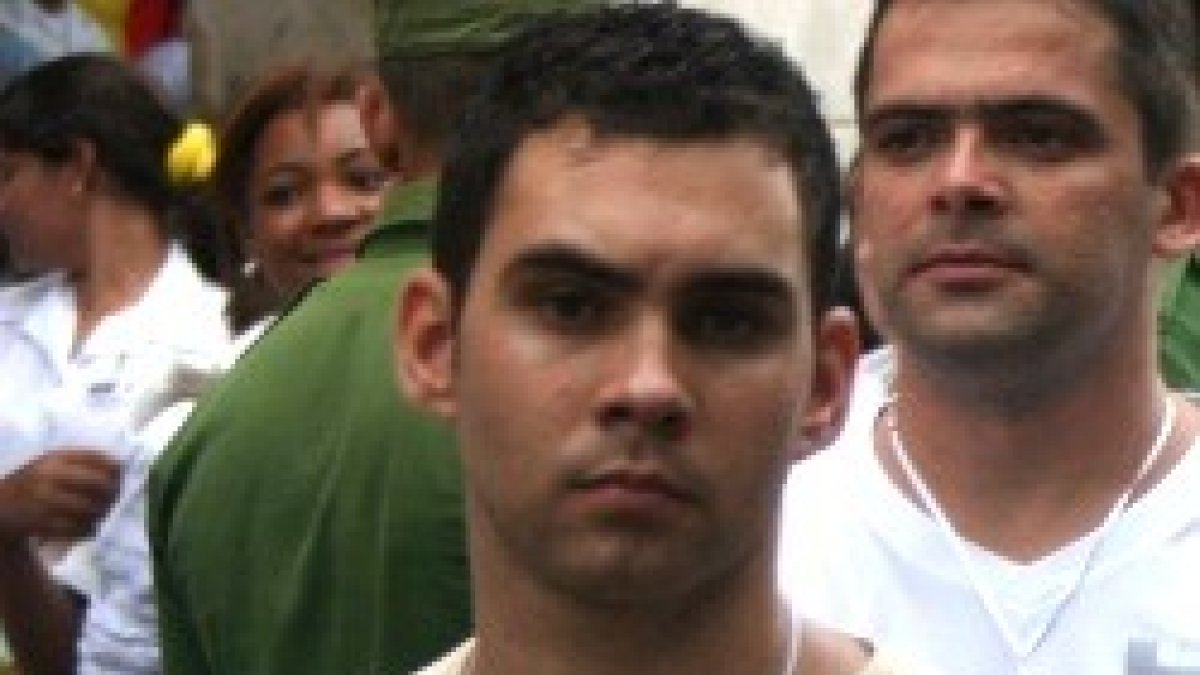 El blog oficialista Quinquenio de Luz publica esta foto de Elián, sin parafernalia comunista