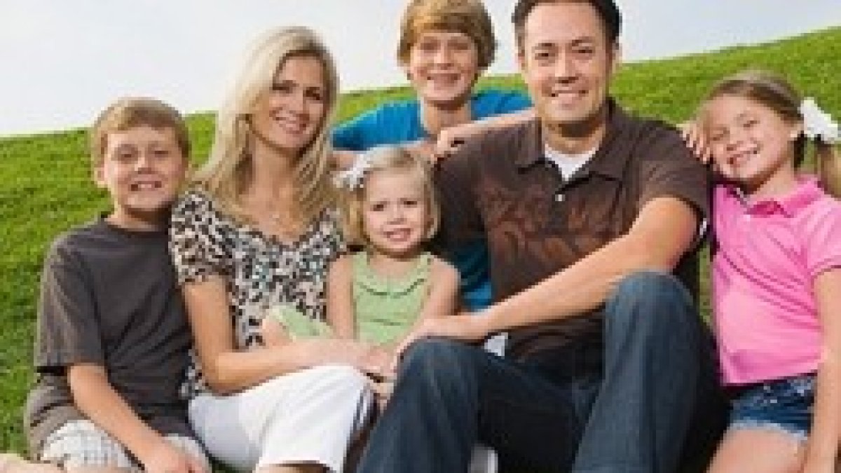 Cuesta llevar adelante una familia en una sociedad tan individualista - los retos son grandes para la Iglesia