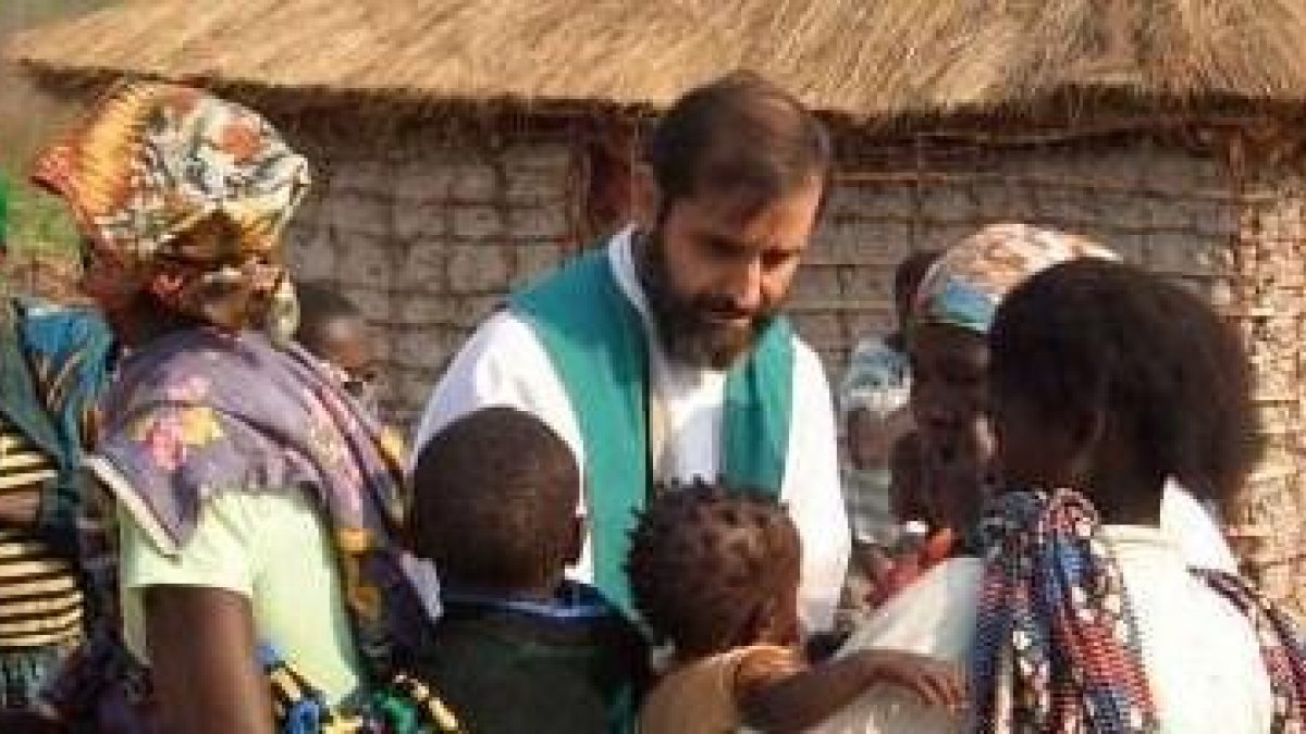 Un sacerdote católico entre angoleños