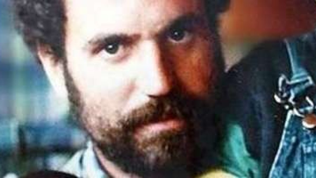 Francesco Ederle, en una foto de los años 80, antes del coma, con sus hijos aún pequeños