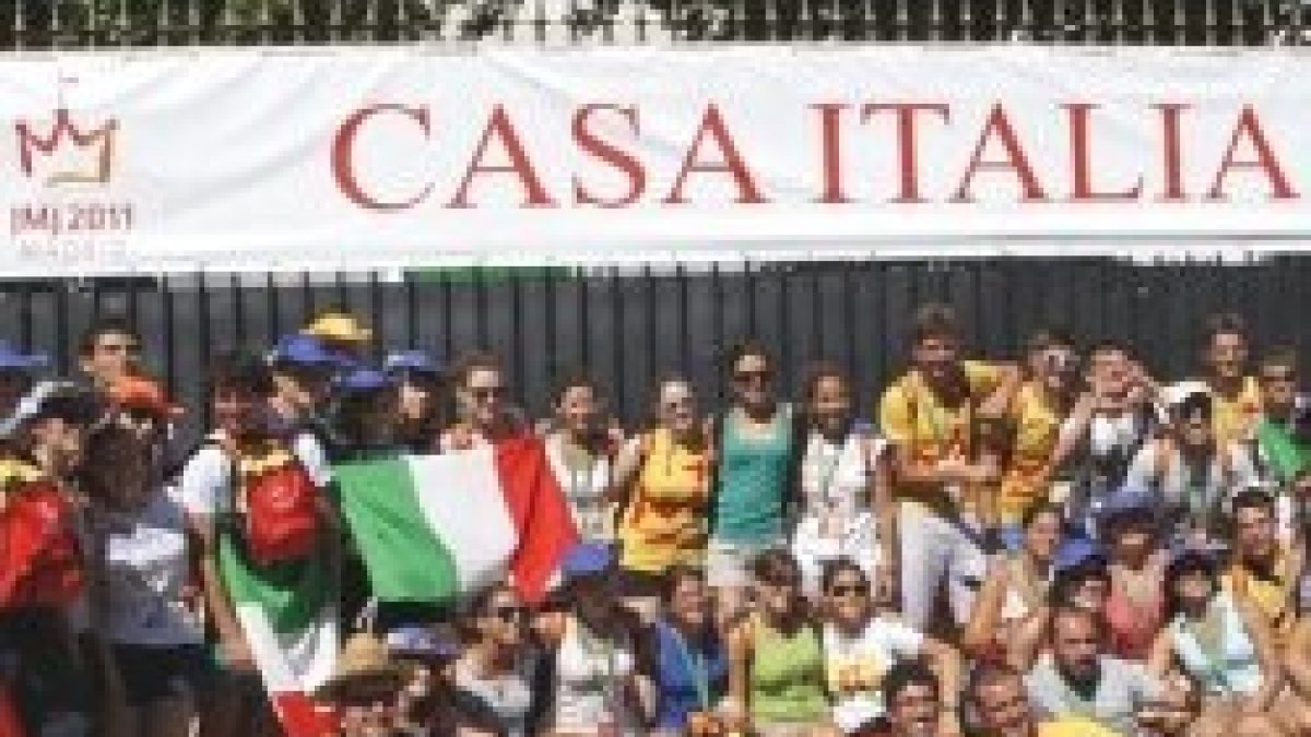 Jóvenes católicos italianos en la JMJ de Madrid 2011