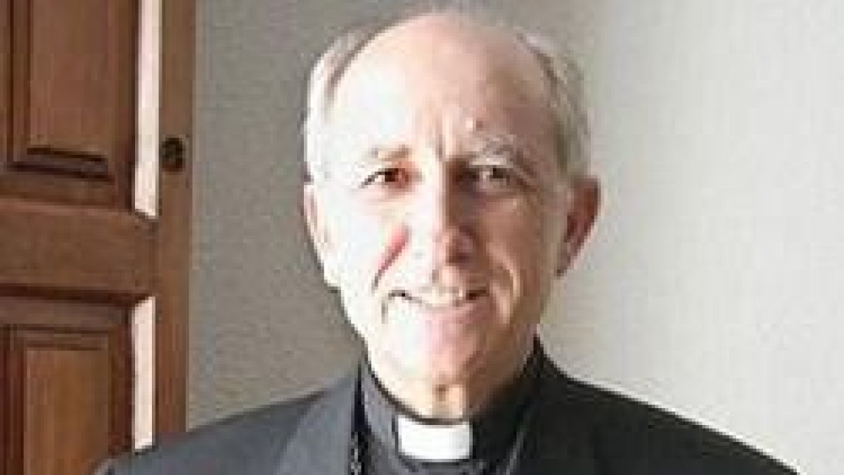 El obispo de Ávila, Jesús García Burillo