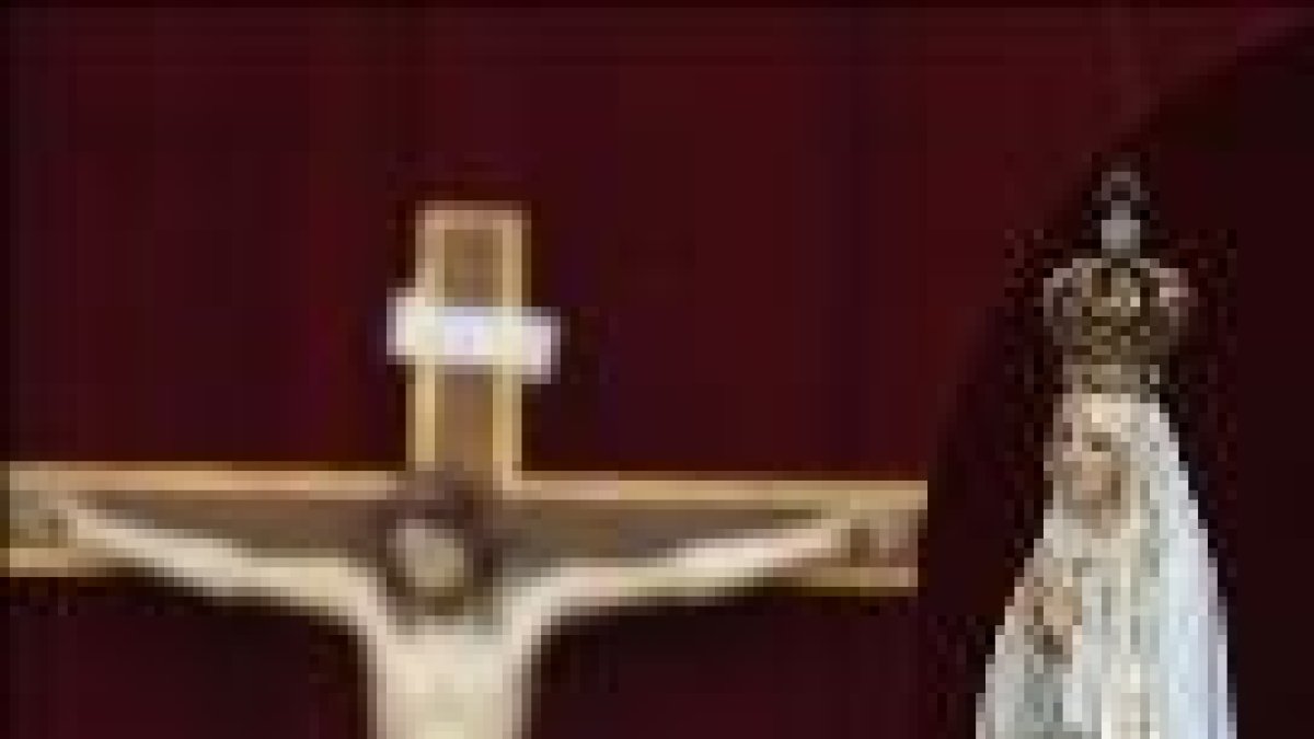 El Papa recibió a la Virgen de Fátima en la plaza de San Pedro