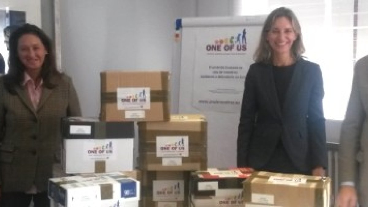 El equipo coordinador en España de Uno de Nosotros con sus casi 170.000 firmas por la vida